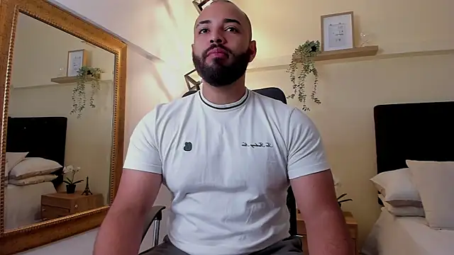 Snapshot of Chris_Varden chatting on 21, 5, 2026 Chris Varden online show from 21, 5, 2026