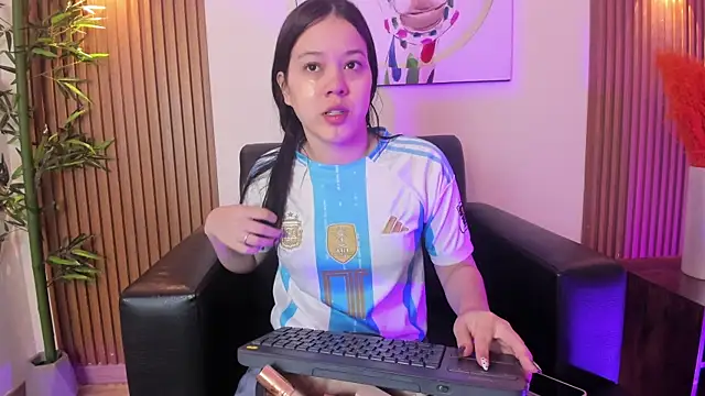 Snapshot of Emily_Frostt chatting on 16, 7, 2026 Emily Frostt online show from 16, 7, 2026