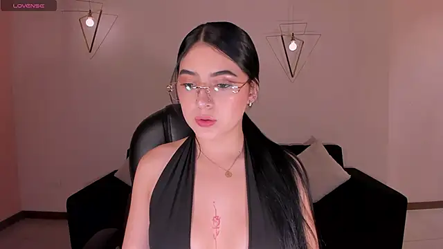 HaileyRoss  online show from 27, 5, 2026
