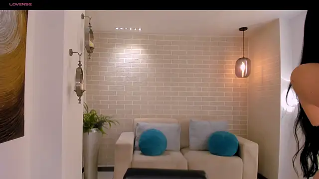 HaileyRoss  online show from 22, 4, 2026