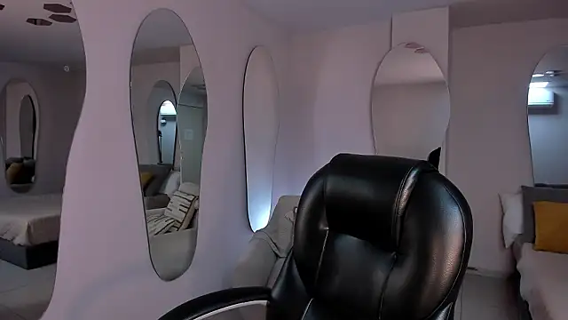 SophieLanne online show from 1, 3, 2026