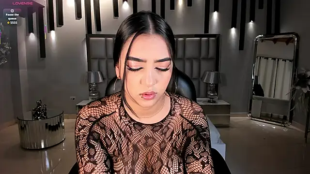 SophieLanne online show from 15, 4, 2026