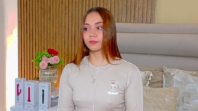 Snapshot of LondraBlush chatting on 9, 6, 2026 LondraBlush online show from 9, 6, 2026