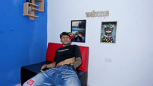 Savage Room BDSM online show from 17, 11, 2025