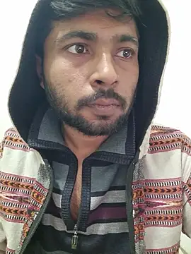 Snapshot of syndyc1 chatting on 17, 12, 2025 syndyc1 online show from 17, 12, 2025