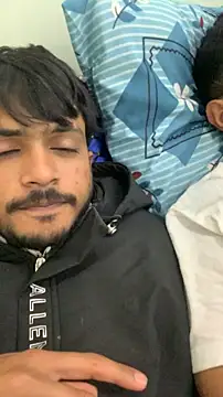 Snapshot of syndyc1 chatting on 20, 12, 2025 syndyc1 online show from 20, 12, 2025