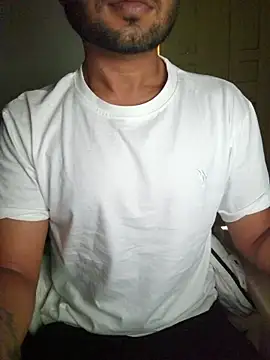 Snapshot of syndyc1 chatting on 2, 12, 2025 syndyc1 online show from 2, 12, 2025