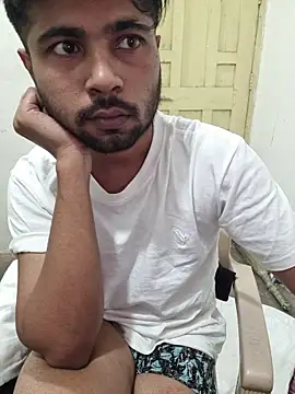 Snapshot of syndyc1 chatting on 2, 12, 2025 syndyc1 online show from 2, 12, 2025