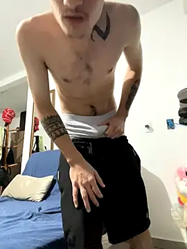 Snapshot of crowley_bc chatting on 20, 11, 2025 crowley bc online show from 20, 11, 2025