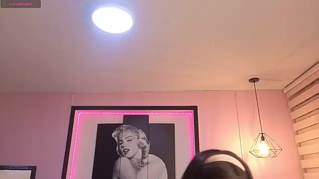 Snapshot of Milu_carbajal_x chatting on 16, 5, 2026 Milu carbajal x online show from 16, 5, 2026