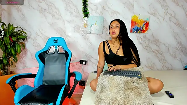 Snapshot of paula_desire chatting on 15, 11, 2025 paula desire online show from 15, 11, 2025