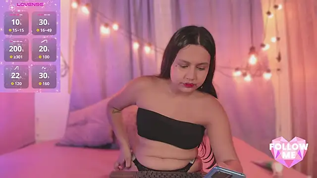 Snapshot of paula_desire chatting on 28, 11, 2025 paula desire online show from 28, 11, 2025