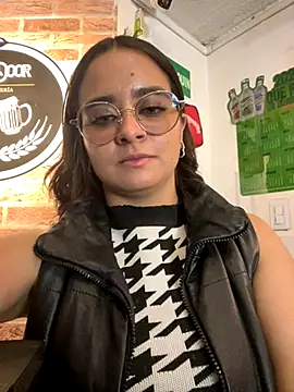 HANNAHBAKER00 online show from 22, 11, 2025