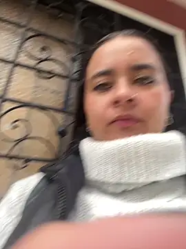 HANNAHBAKER00 online show from 26, 11, 2025