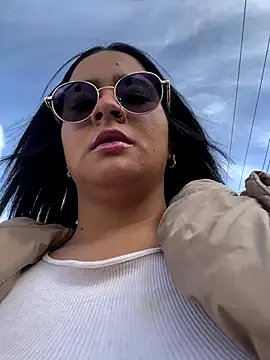 HANNAHBAKER00 online show from 3, 12, 2025