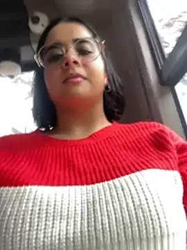 HANNAHBAKER00 online show from 28, 11, 2025