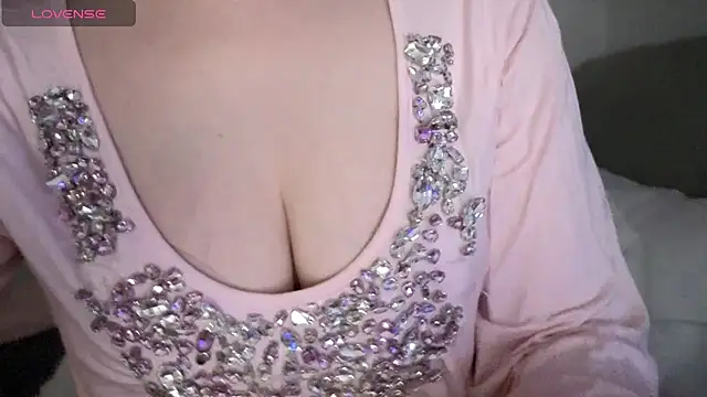 Angelxuejie online show from 6, 7, 2026