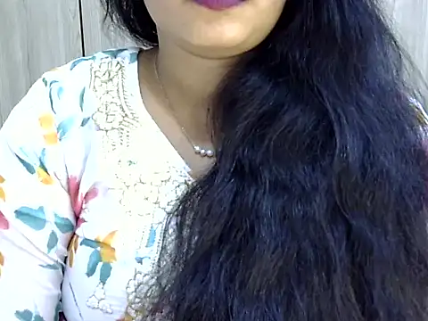 Snapshot of Muskan_Jha chatting on 2, 4, 2026 Muskan Jha online show from 2, 4, 2026