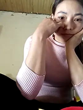 Snapshot of _Su-Su_ chatting on 3, 12, 2025 Su-Su online show from 3, 12, 2025