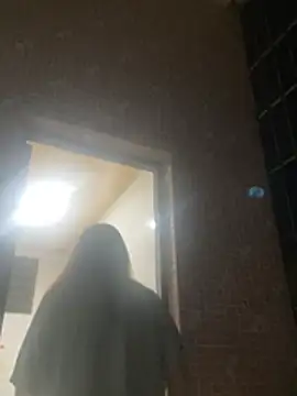 yiyi0316 online show from 11, 4, 2026