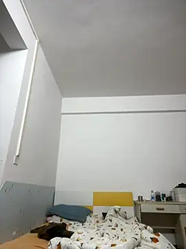 yiyi0316 online show from 5, 12, 2025