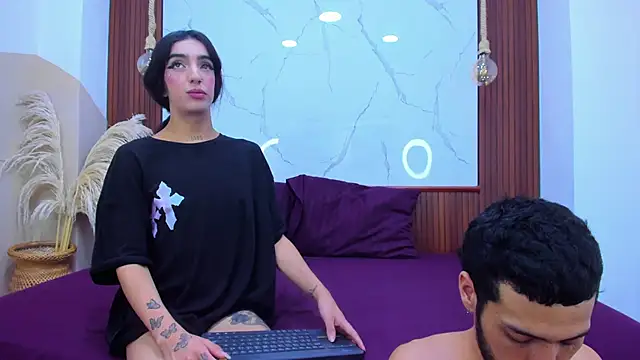 Loversinfire2 online show from 21, 4, 2026