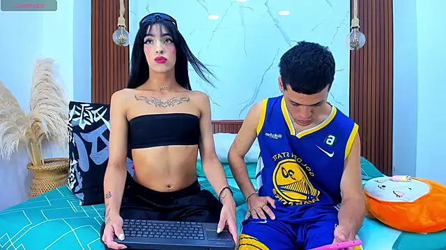 Snapshot of Loversinfire2 chatting on 16, 11, 2025 Loversinfire2 online show from 16, 11, 2025