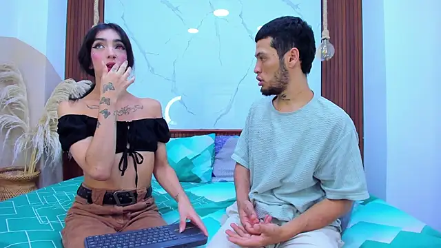 Loversinfire2 online show from 19, 4, 2026