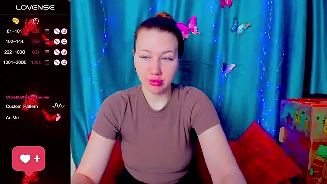 Snapshot of LillyRayRay chatting on 27, 11, 2025 LillyRayRay online show from 27, 11, 2025