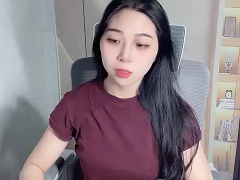 Snapshot of Lousii chatting on 1, 12, 2025 Lousii online show from 1, 12, 2025