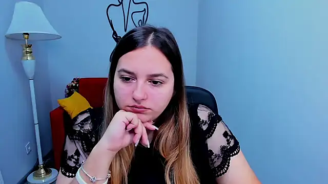 Snapshot of Maria_Bond chatting on 30, 11, 2025 Maria Bond online show from 30, 11, 2025