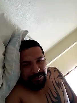 Snapshot of BuskedFester chatting on 30, 11, 2025 BuskedFester online show from 30, 11, 2025