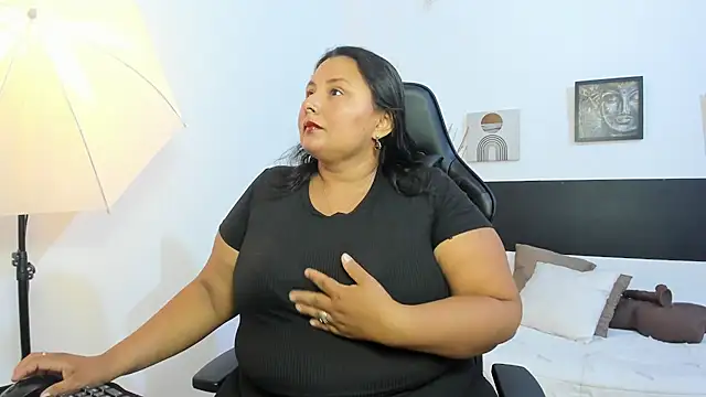 BWW-CINDY11 online show from 19, 1, 2026