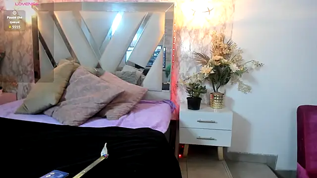 LILITH LIBELULA online show from 4, 12, 2025