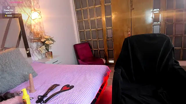 LILITH LIBELULA online show from 1, 12, 2025