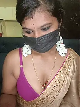 Snapshot of Premalatha_28 chatting on 4, 7, 2026 Premalatha 28 online show from 4, 7, 2026