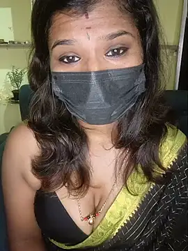 Snapshot of Premalatha_28 chatting on 22, 7, 2026 Premalatha 28 online show from 22, 7, 2026