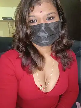 Snapshot of Premalatha_28 chatting on 15, 6, 2026 Premalatha 28 online show from 15, 6, 2026
