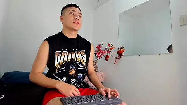 Lucastorrez01 online show from 21, 12, 2025