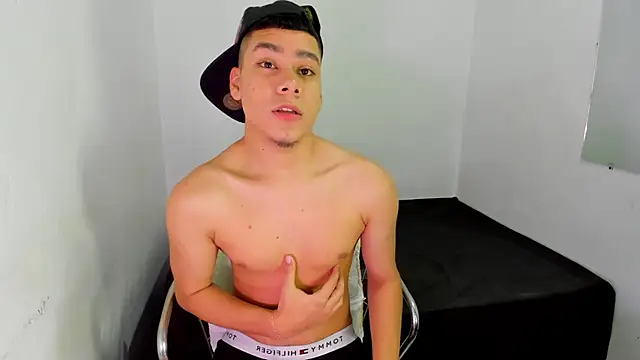 Lucastorrez01 online show from 6, 5, 2026