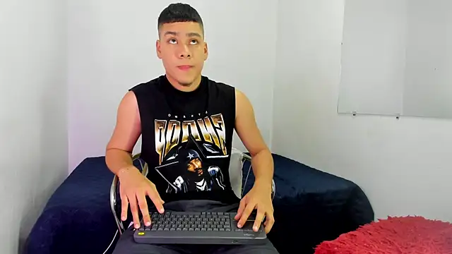 Lucastorrez01 online show from 26, 5, 2026
