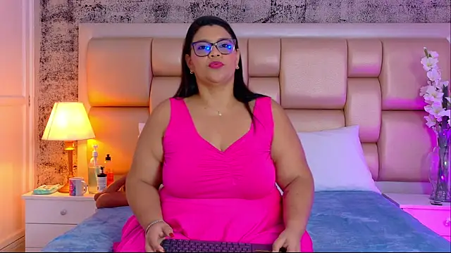 SelennaCooper online show from 14, 4, 2026