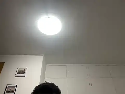 Snapshot of Doudou9371 chatting on 28, 11, 2025 Doudou9371 online show from 28, 11, 2025