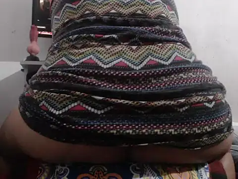 Snapshot of Liz_dark_secret chatting on 14, 12, 2025 Liz dark secret online show from 14, 12, 2025