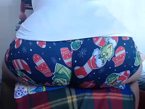 Snapshot of Liz_dark_secret chatting on 15, 12, 2025 Liz dark secret online show from 15, 12, 2025