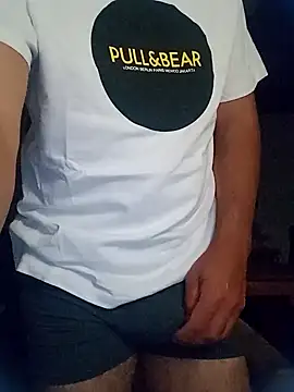 Snapshot of MilfyDilf40 chatting on 25, 11, 2025 MilfyDilf40 online show from 25, 11, 2025