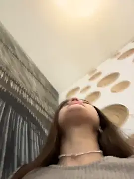 Snapshot of ErikaMuse chatting on 27, 11, 2025 ErikaMuse online show from 27, 11, 2025