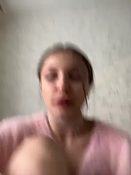 Snapshot of ErikaMuse chatting on 24, 11, 2025 ErikaMuse online show from 24, 11, 2025