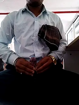 Snapshot of Shivona chatting on 1, 12, 2025 Shivona online show from 1, 12, 2025