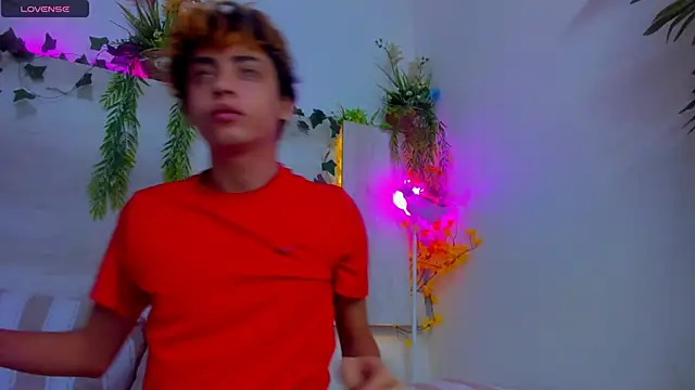 Twinkk Guy online show from 21, 11, 2025